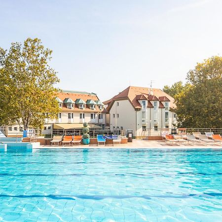 Aqua Hotel Termal Мошонмадьяровар Экстерьер фото