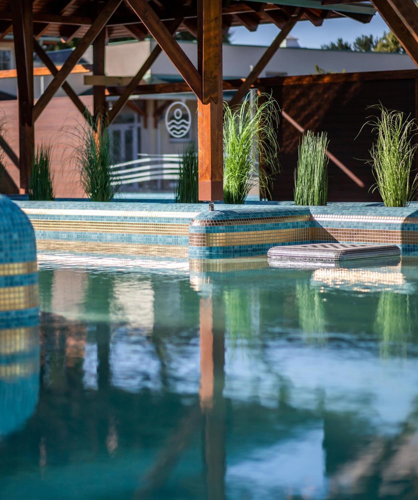Aqua Hotel Termal Мошонмадьяровар Экстерьер фото